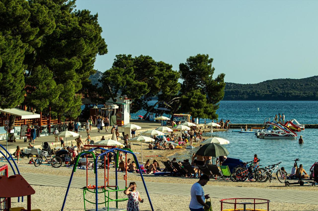 Kuca Sladoleda Hotell Biograd Na Moru Exteriör bild